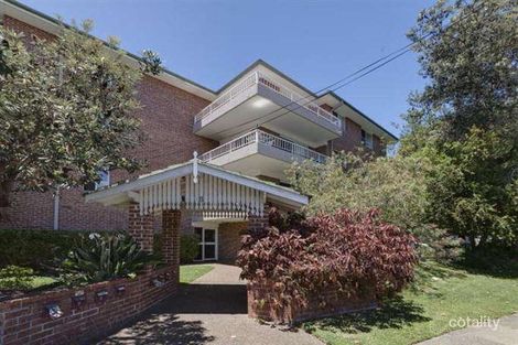 Property photo of 1/5 Clarence Avenue Dee Why NSW 2099