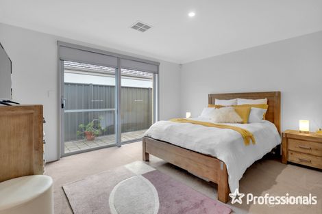 Property photo of 25 Berkshire Approach Piara Waters WA 6112