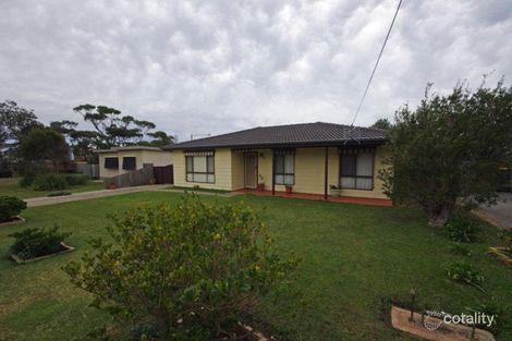90 Prince Edward Ave, Culburra Beach, NSW 2540