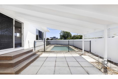 Property photo of 12 Poinciana Boulevard Broadbeach Waters QLD 4218