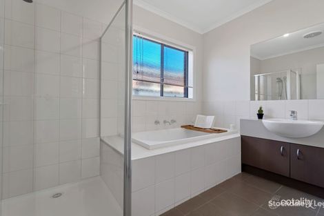 Property photo of 8 Blackbird Street Tarneit VIC 3029