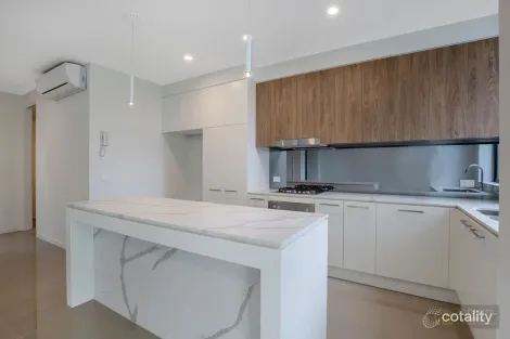 Property photo of 2/37 Sickle Avenue Hope Island QLD 4212