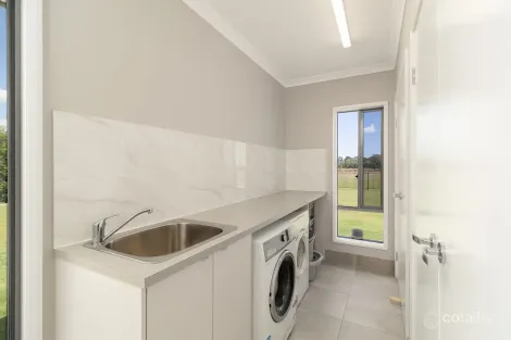 Property photo of 33 Kinkuna Drive Woodgate QLD 4660