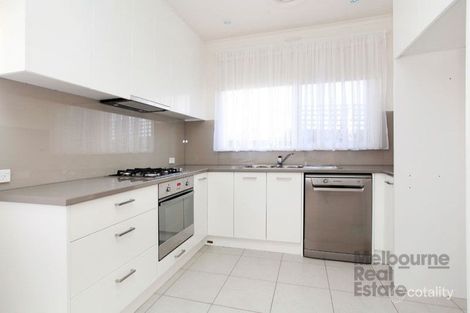 Property photo of 2/2 Callanish Road Camberwell VIC 3124