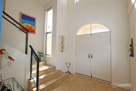 1/10 Pinnace Ct, Halls Head, WA 6210