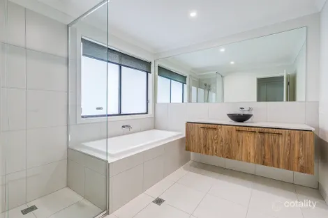 Property photo of 10 Coringley Road Greenbank QLD 4124