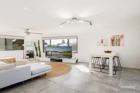 Property photo of 4/21 Messines Crescent Miami QLD 4220