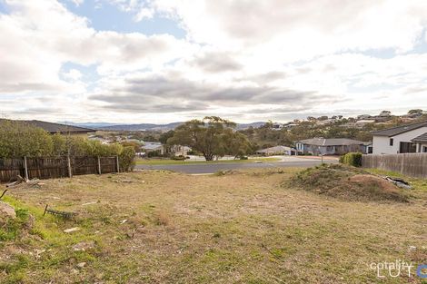 Property photo of 265 Bicentennial Drive Jerrabomberra NSW 2619