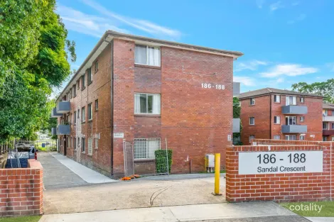30/186-188 Sandal Cres, Carramar, NSW 2163