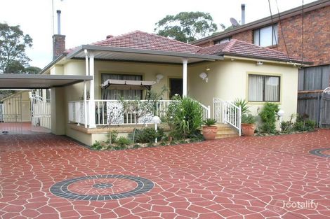 70 Banksia Rd, Greenacre, NSW 2190