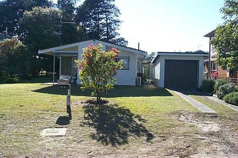 Property photo of 4 Marandowie Drive Iluka NSW 2466