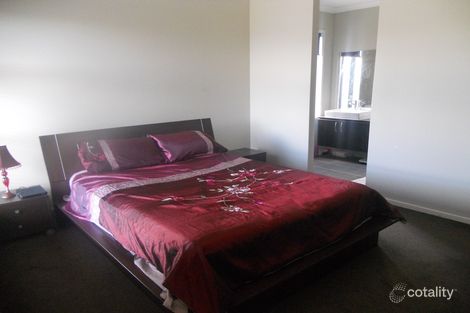 Property photo of 6 Pepperbush Circuit Cranbourne VIC 3977
