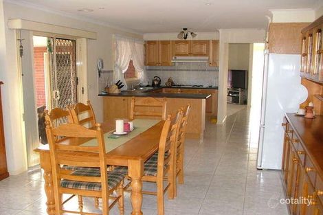 Property photo of 44 Drummer Lane Narre Warren VIC 3805