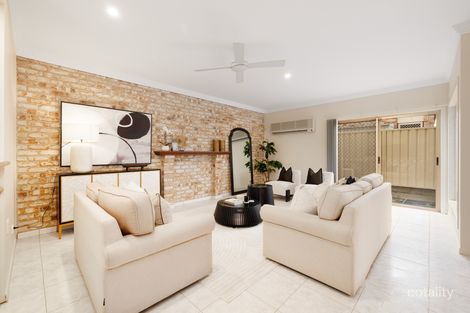 Property photo of 3 Fuchsia Place Calamvale QLD 4116