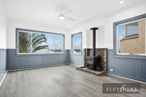 Property photo of 278 Northcliffe Drive Lake Heights NSW 2502