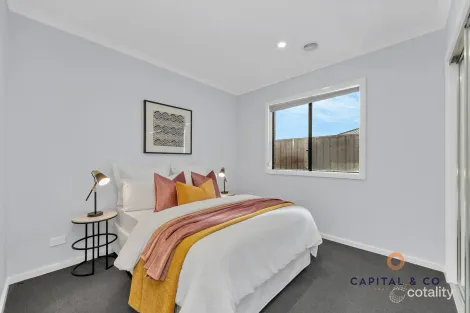 Property photo of 8 Blackberry Street Mickleham VIC 3064