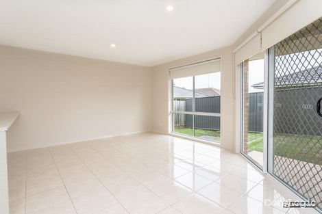 Property photo of 5 Blue View Terrace Glenmore Park NSW 2745