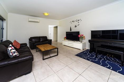 Property photo of 20 Rosella Close Calamvale QLD 4116
