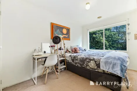 Property photo of 4 Saintly Grove Berwick VIC 3806
