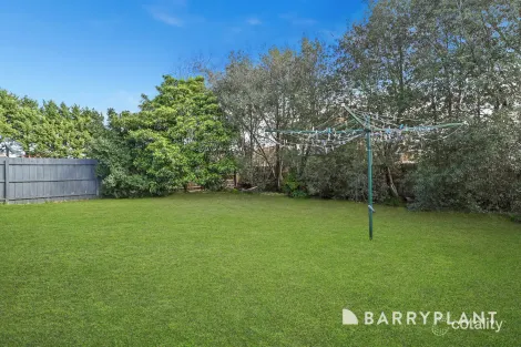 Property photo of 4 Saintly Grove Berwick VIC 3806