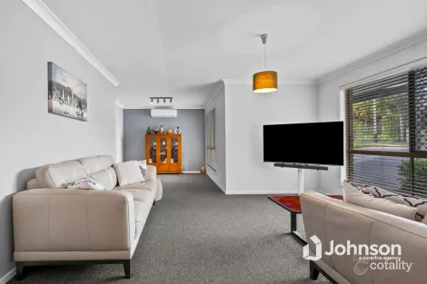 Property photo of 84 Saint James Circuit Heritage Park QLD 4118