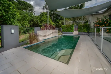 1 Silver Cres, Palm Cove, QLD 4879