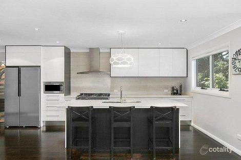 Property photo of 27 Jennifer Crescent Thirroul NSW 2515