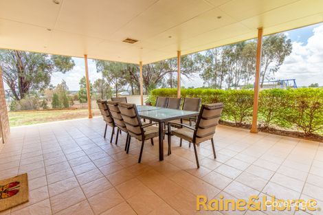 Property photo of 5 Ballindoch Place Dubbo NSW 2830