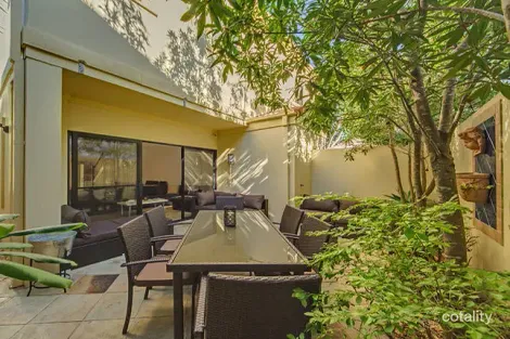 2/25 Hilda St, Mermaid Beach, QLD 4218