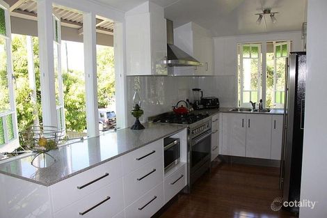 Property photo of 86 Yundah Street Shorncliffe QLD 4017