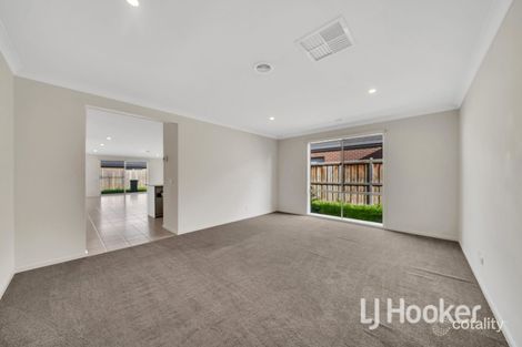 Property photo of 18 Aspera Drive Werribee VIC 3030
