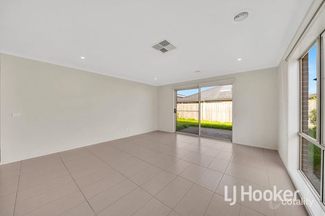 Property photo of 18 Aspera Drive Werribee VIC 3030
