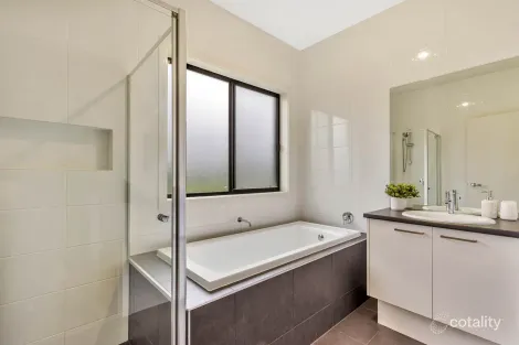 Property photo of 11 Manno Avenue Angle Vale SA 5117