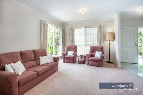 Property photo of 2/31 Halls Parade Mitcham VIC 3132