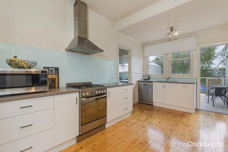 Property photo of 30 Herne Street Manifold Heights VIC 3218
