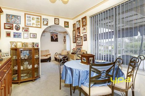 Property photo of 2 Allenby Place Gladstone Park VIC 3043