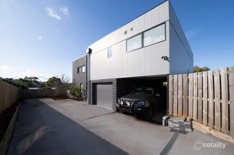 2/14 View St, Blackmans Bay, TAS 7052
