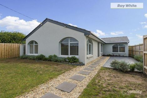 24 Moorfield Ave, Rosebud, VIC 3939
