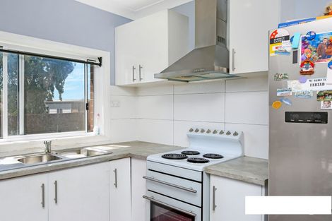 Property photo of 38 Parkland Avenue Macquarie Fields NSW 2564