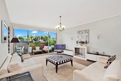 Property photo of 305/20 Young Street Neutral Bay NSW 2089