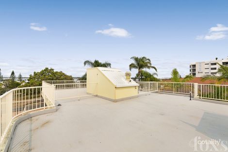 Property photo of 10/146 Marine Parade Southport QLD 4215