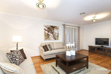 Property photo of 5 Kenthurst Court Mill Park VIC 3082