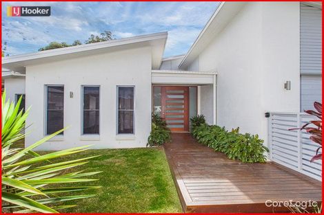 Property photo of 32 Ironbark Circuit Everton Hills QLD 4053