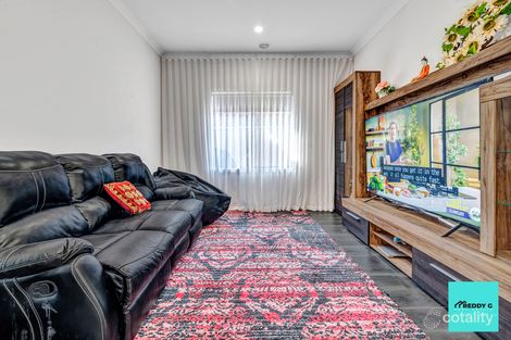 Property photo of 53 Showbridge Way Werribee VIC 3030