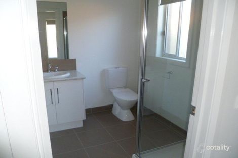 Property photo of 33 Oasis Boulevard Mildura VIC 3500