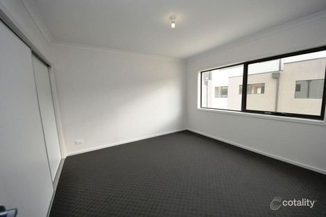 Property photo of 1 Lithgow Way Mooroolbark VIC 3138
