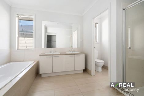 Property photo of 38 Westwood Boulevard Keysborough VIC 3173