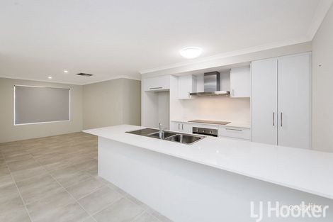 Property photo of 35 Gooljak Rise Lakelands WA 6180