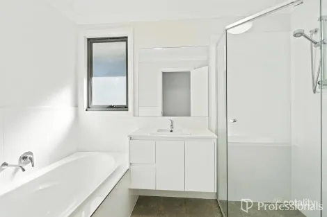 Property photo of 33 Connemara Street Box Hill NSW 2765