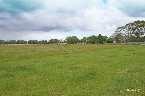 290 Hall Rd, Yannathan, VIC 3981